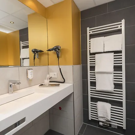 Looken By Hackmann 4*